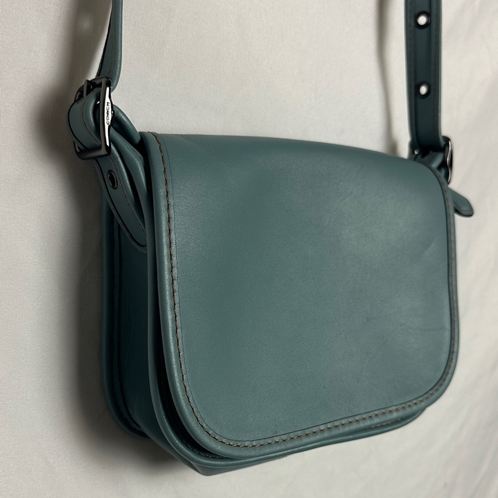 Coach mini saddle bag crossbody Glovetan 18 LIKE NEW! Blue